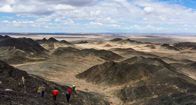 18 組照2-3：《荒漠探寶》-王權_調整大小.jpg